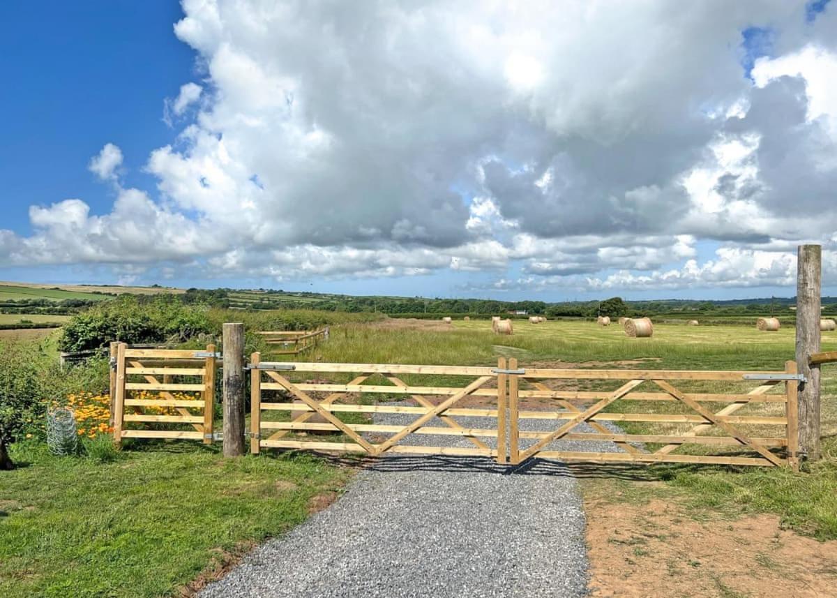 Calvesland Hideaway Hotel Manorbier Luaran gambar